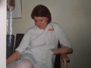 Sjuksköterskeutbildningen är universell. Kristina hade inga problem att få jobb i Bryssel när hon flyttade till sitt livs kärlek. 